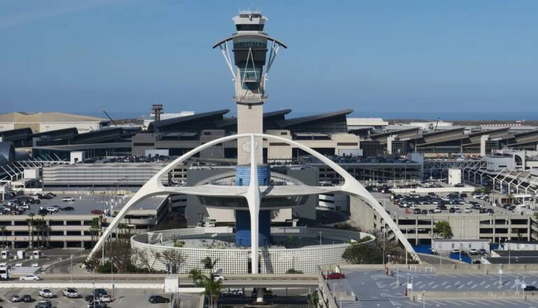 Rent car in Los Angeles International Airport